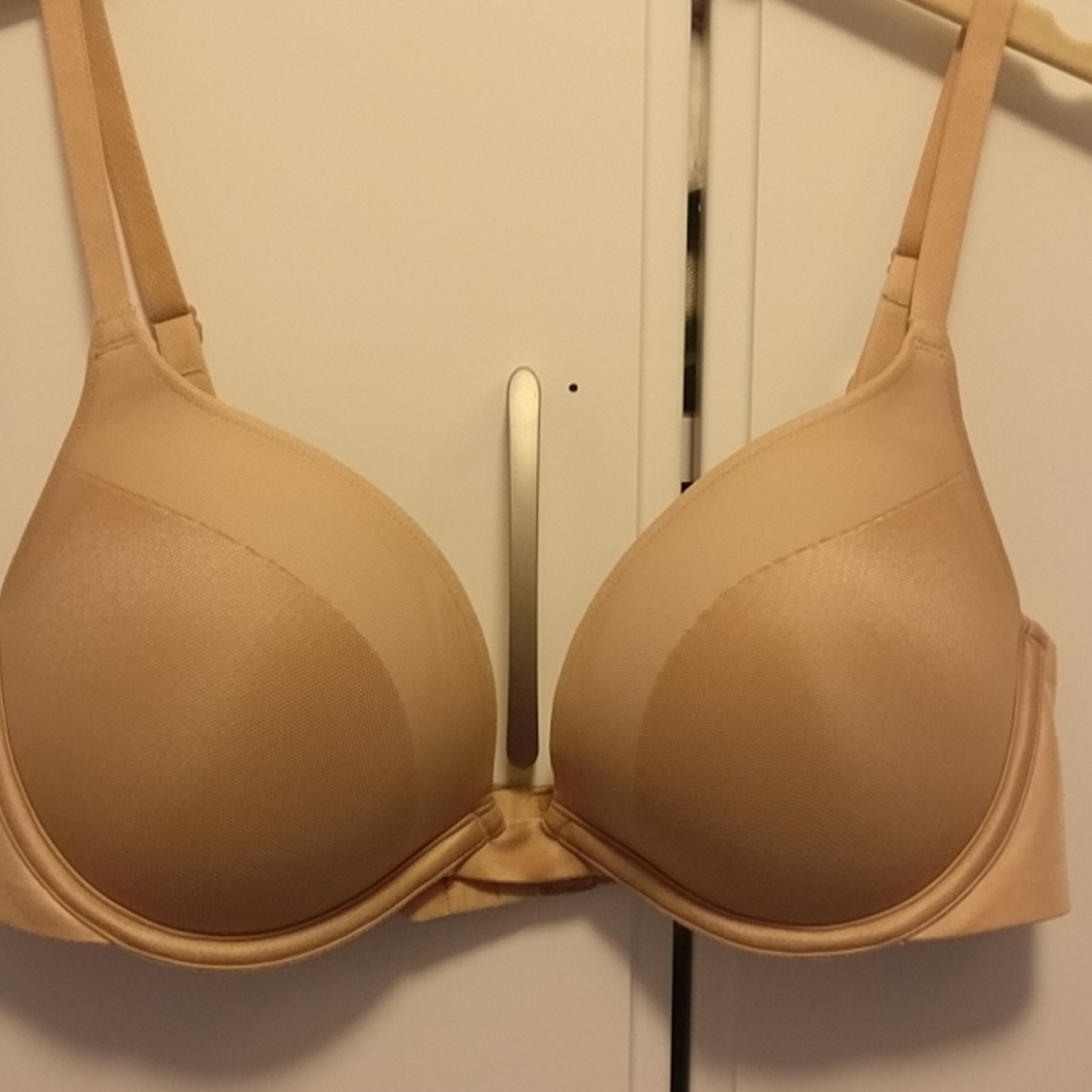 Two-tone nude bra